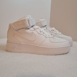 New Nike Air Force 1 Women's Size 6.5 Clean White